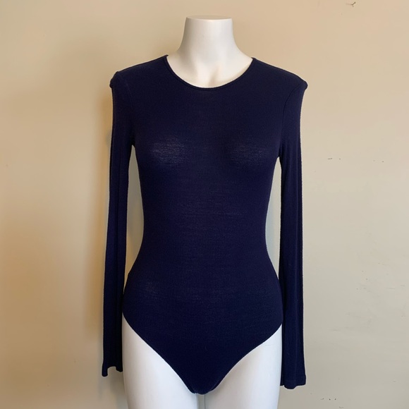 🛍Forever21 Navy Long Sleeve Cutout Body Suit - Picture 2 of 6